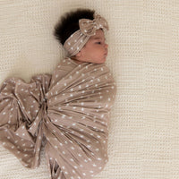 TAN STARS | SWADDLE
