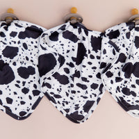 BLACK CATTLE | LOVIE