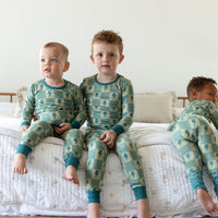 CHECKER LIGHTNING BOLTS | LONG SLEEVE