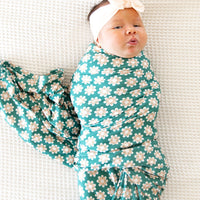 GREEN DAISY | SWADDLE