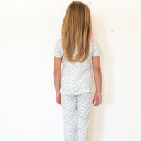 DAINTY BLUE FLORAL | SHORT SLEEVE