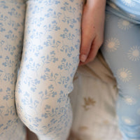 DAINTY BLUE FLORAL | SHORT SLEEVE