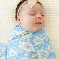 PERIWINKLE + OFF WHITE FLORAL | SWADDLE
