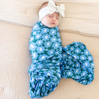 BLUE + GREEN DAISY | SWADDLE
