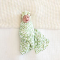 GREEN + WHITE DAISY CHECKER | SWADDLE
