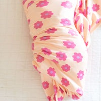 PINK DAISY | SWADDLE