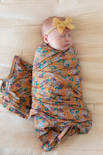 FALL DAISIES | SWADDLE