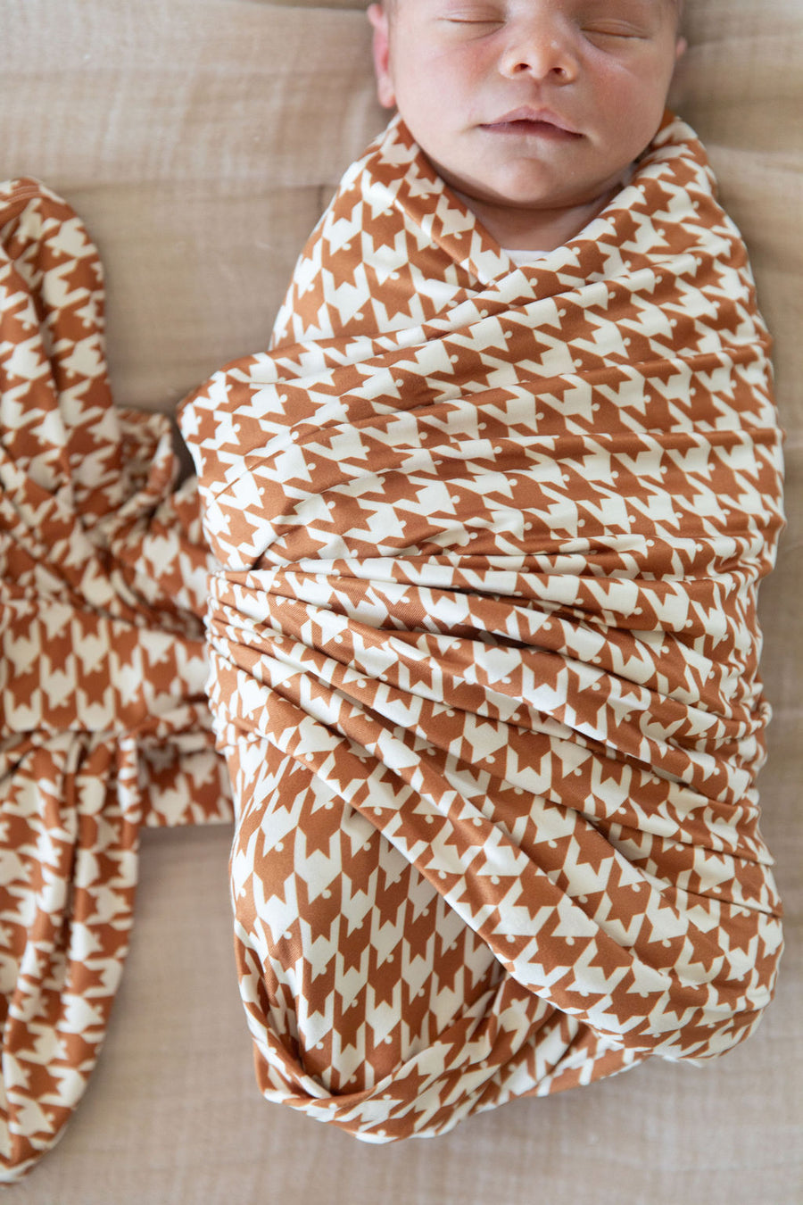 RUST HOUNDSTOOTH | SWADDLE