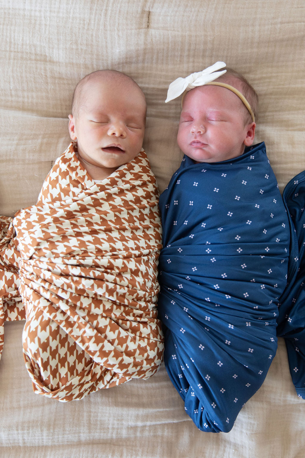 RUST HOUNDSTOOTH | SWADDLE