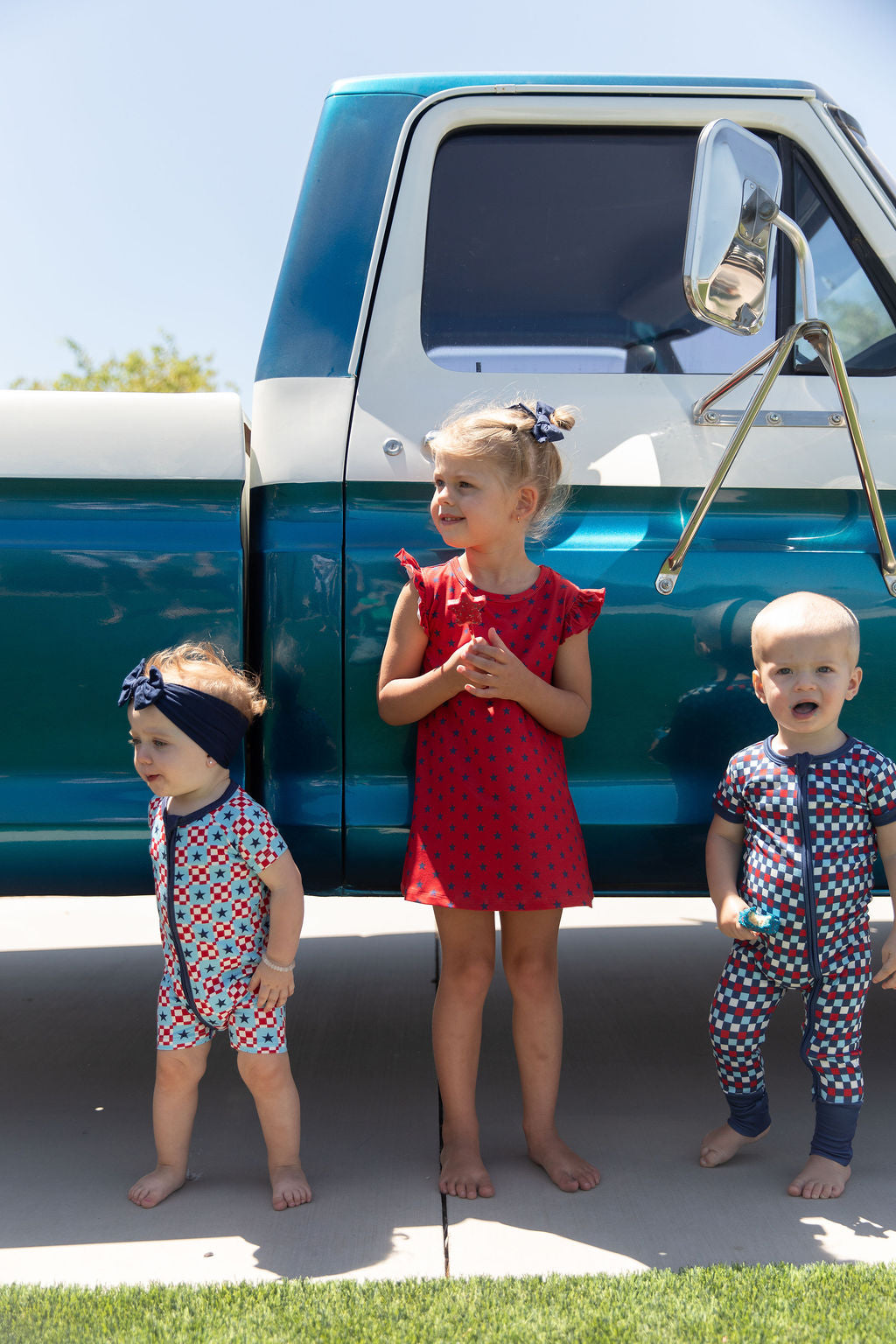 NAVY STARS | RUFFLE SLEEVE DRESS
