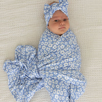 DUSTY BLUE DAISIES | SWADDLE