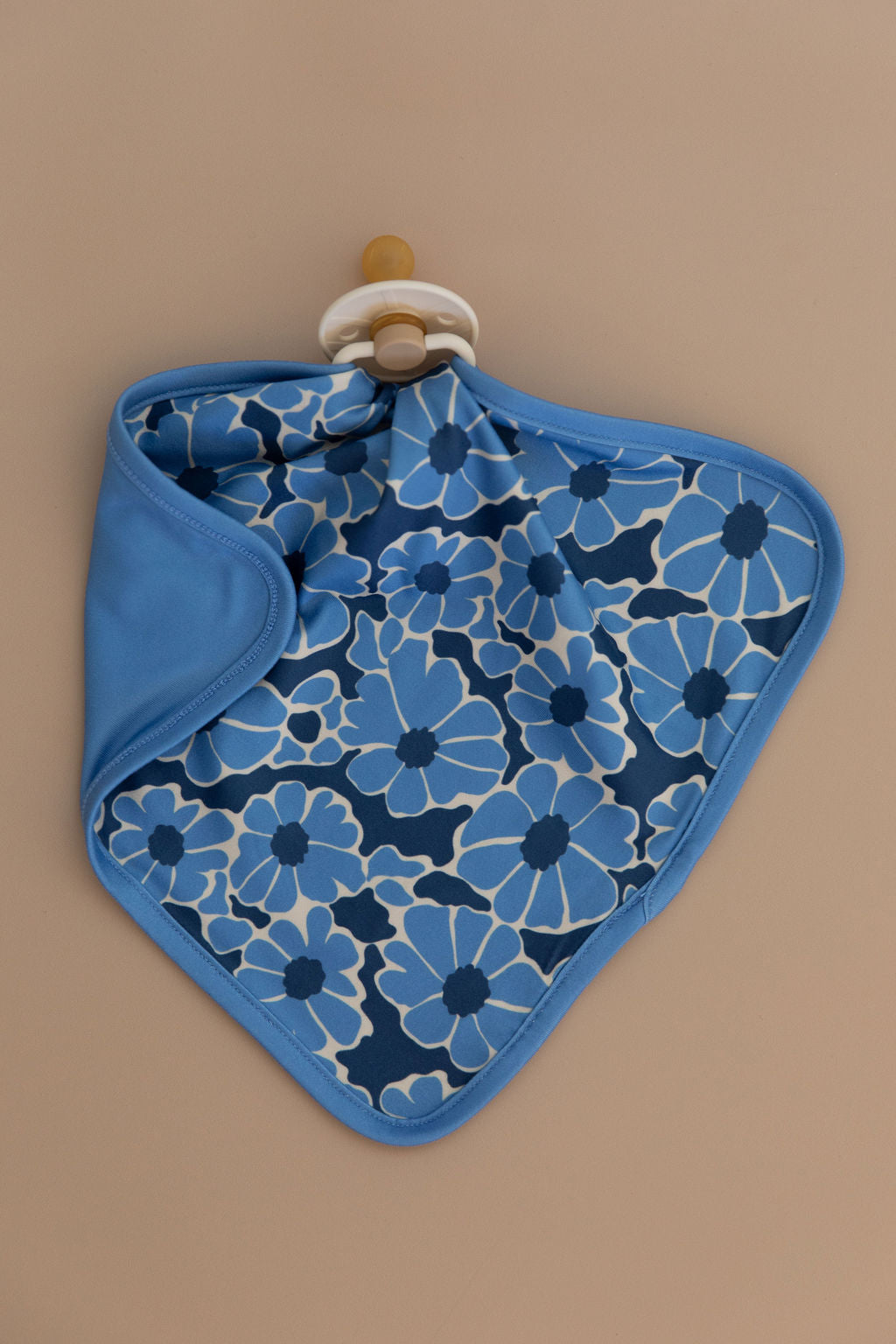 NAVY DAISIES | LOVIE