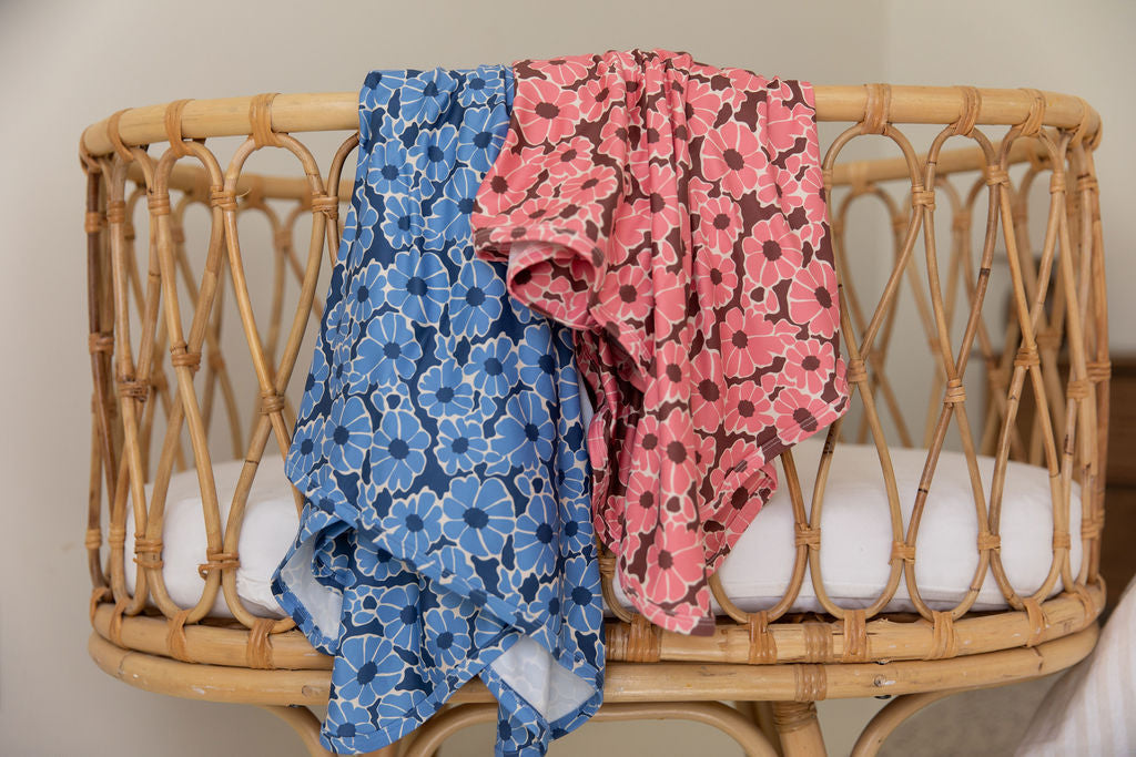 NAVY DAISIES | SWADDLE