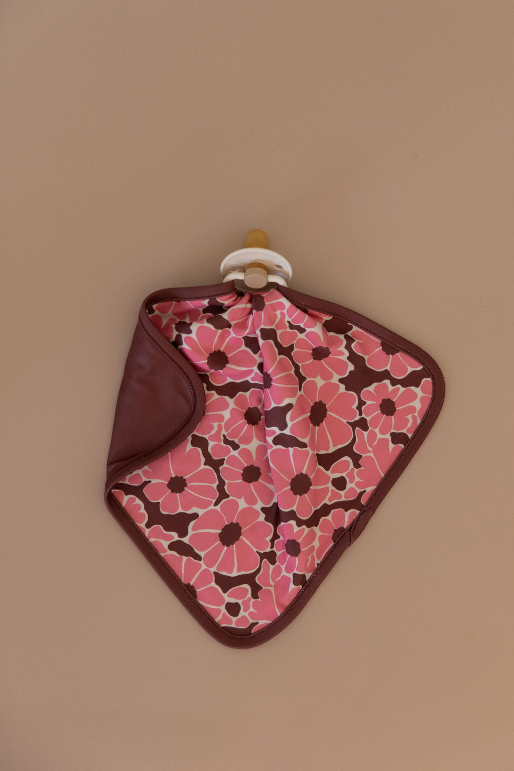 BROWN + PINK DAISIES | LOVIE