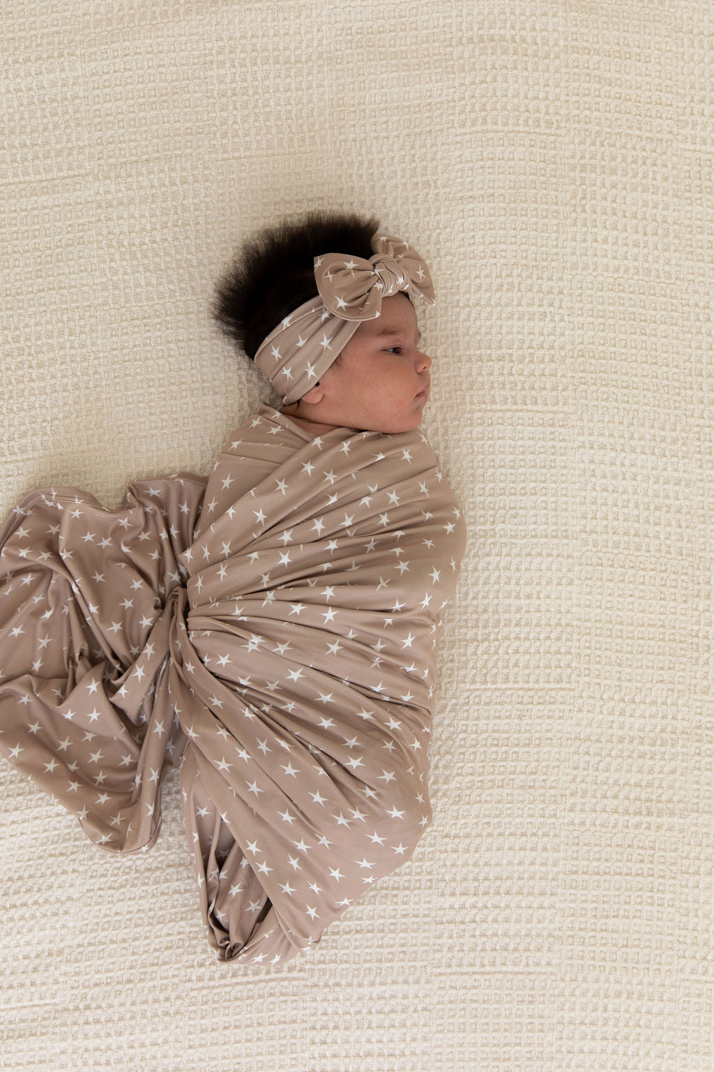 TAN STARS | SWADDLE