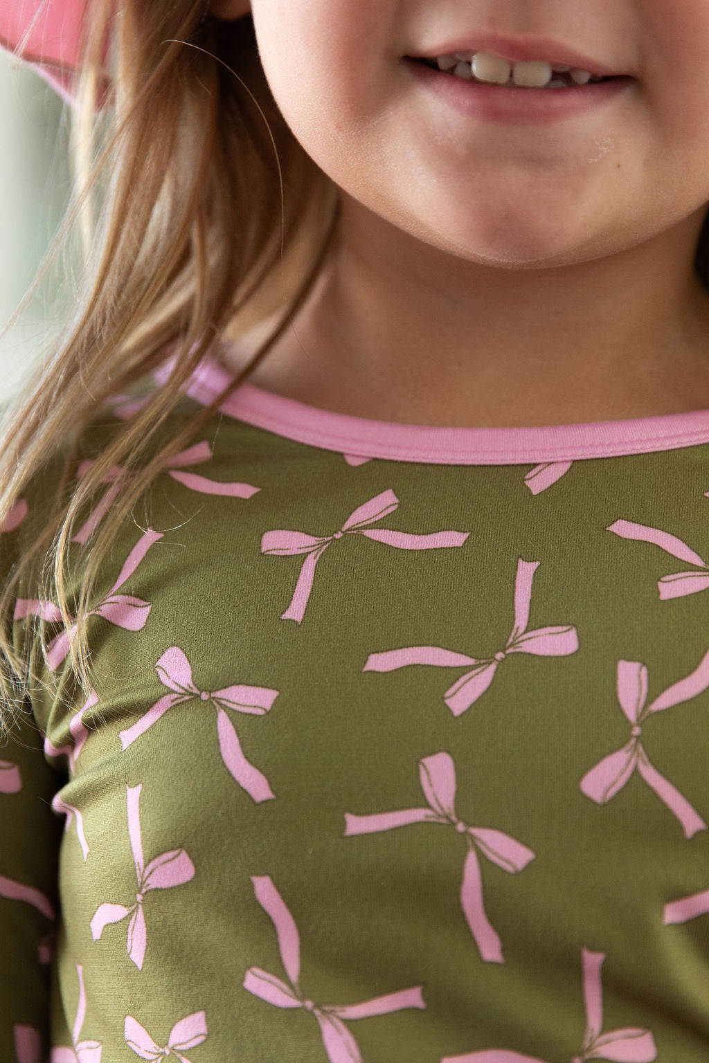 OLIVE + PINK BOWS | LONG SLEEVE