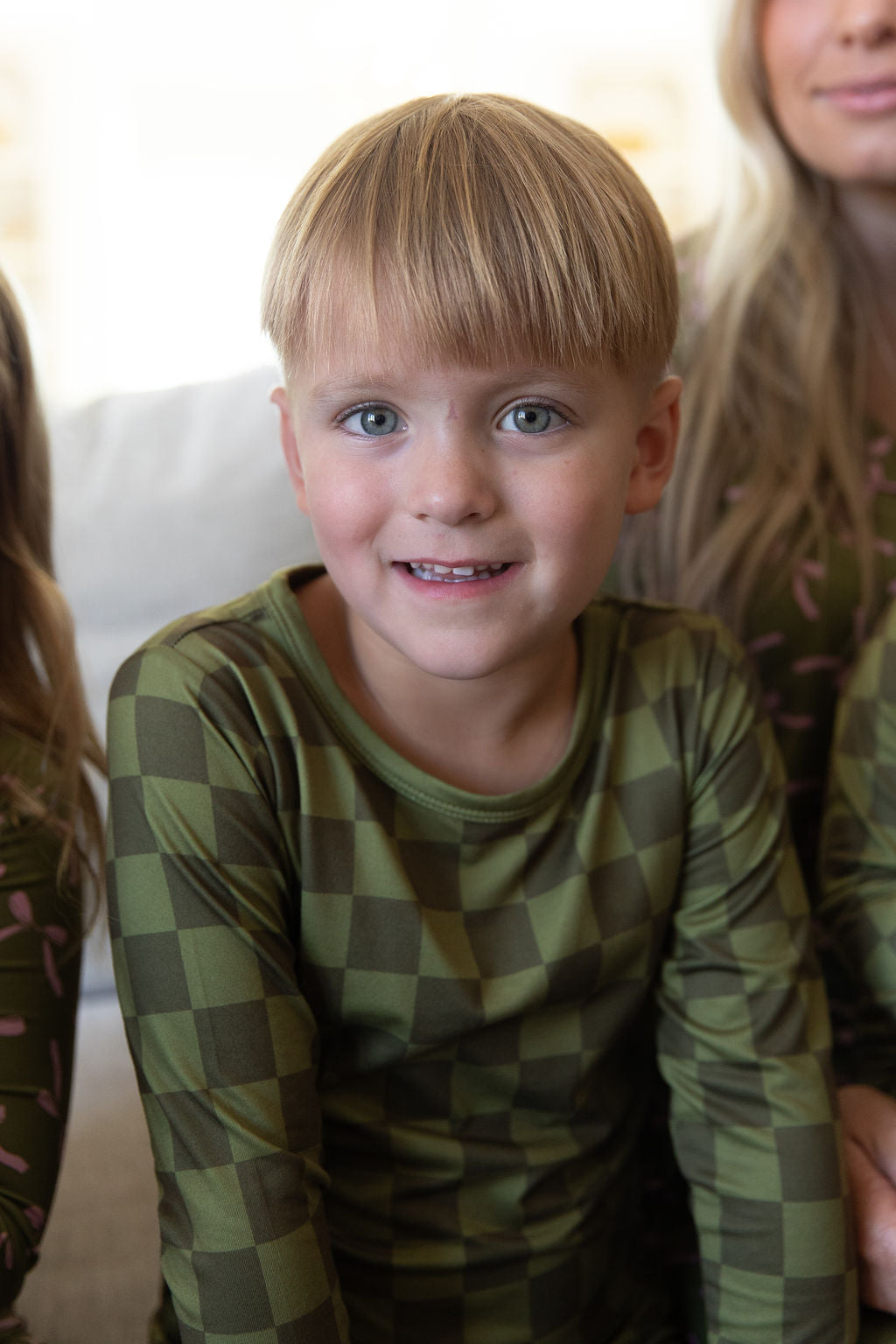 OLIVE CHECKER | LONG SLEEVE