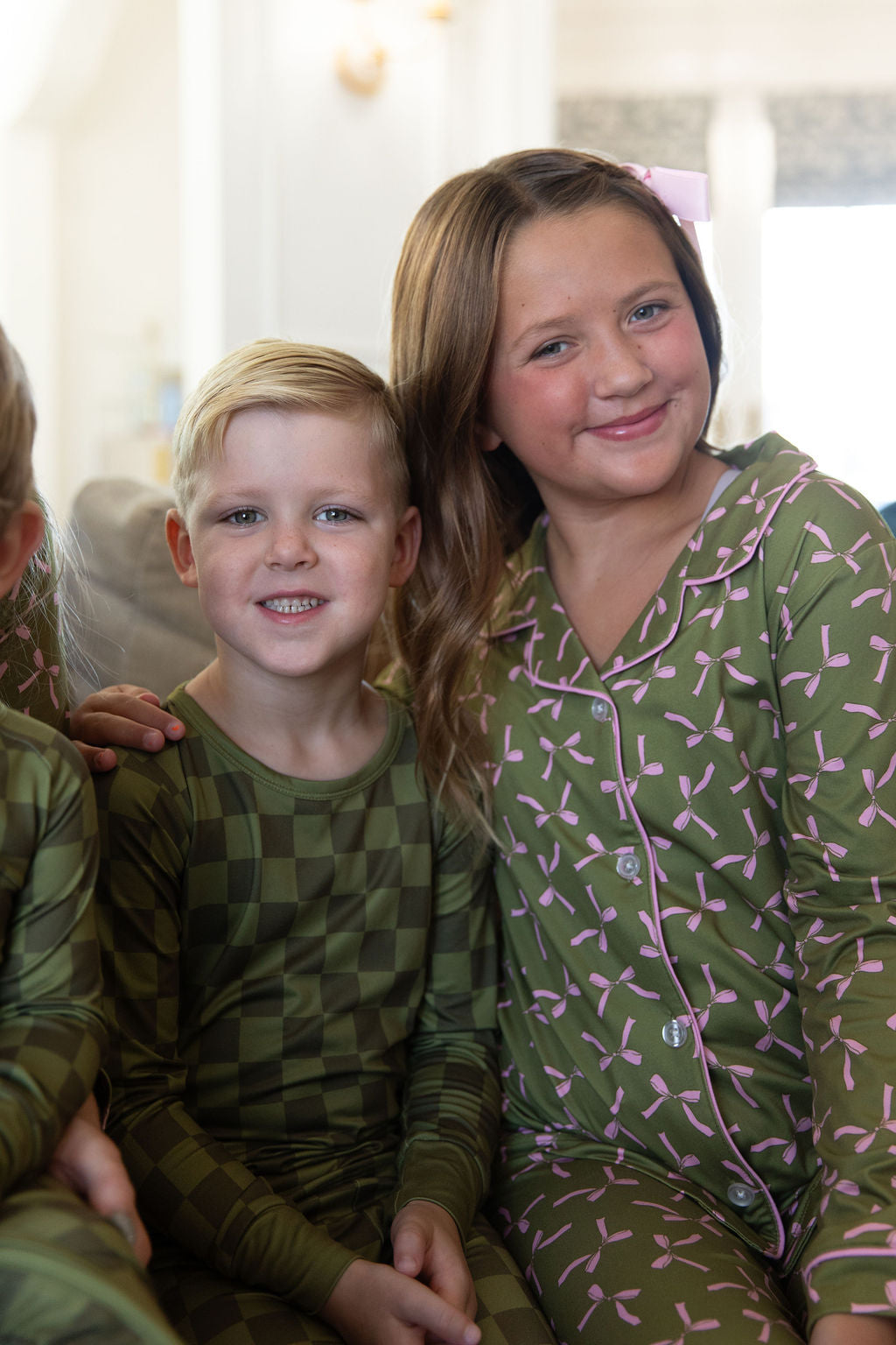 OLIVE CHECKER | LONG SLEEVE