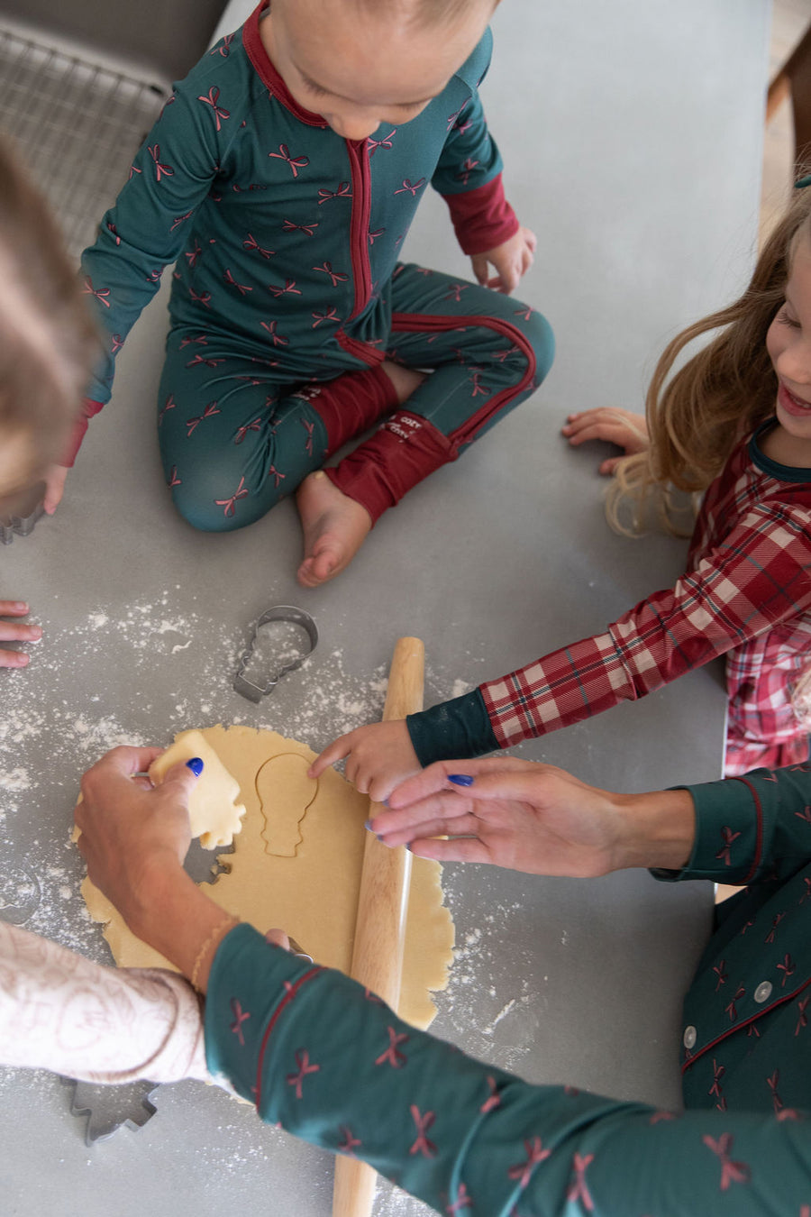 HOLIDAY BOWS | ZIPPER ONE PIECE