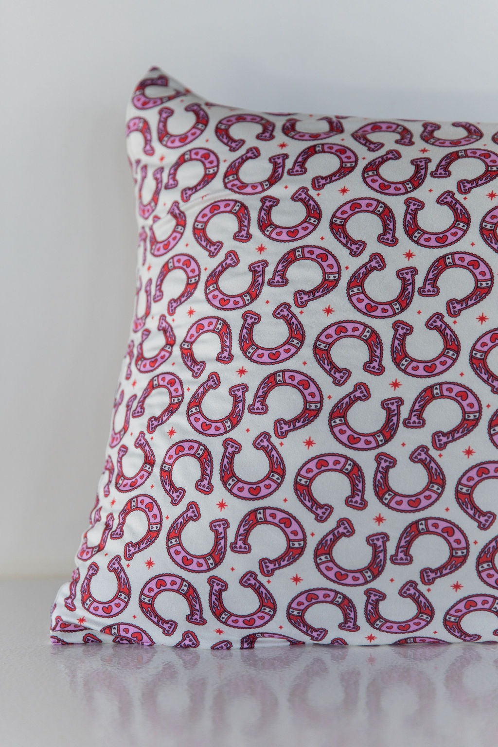 HORSESHOES | PILLOW CASE