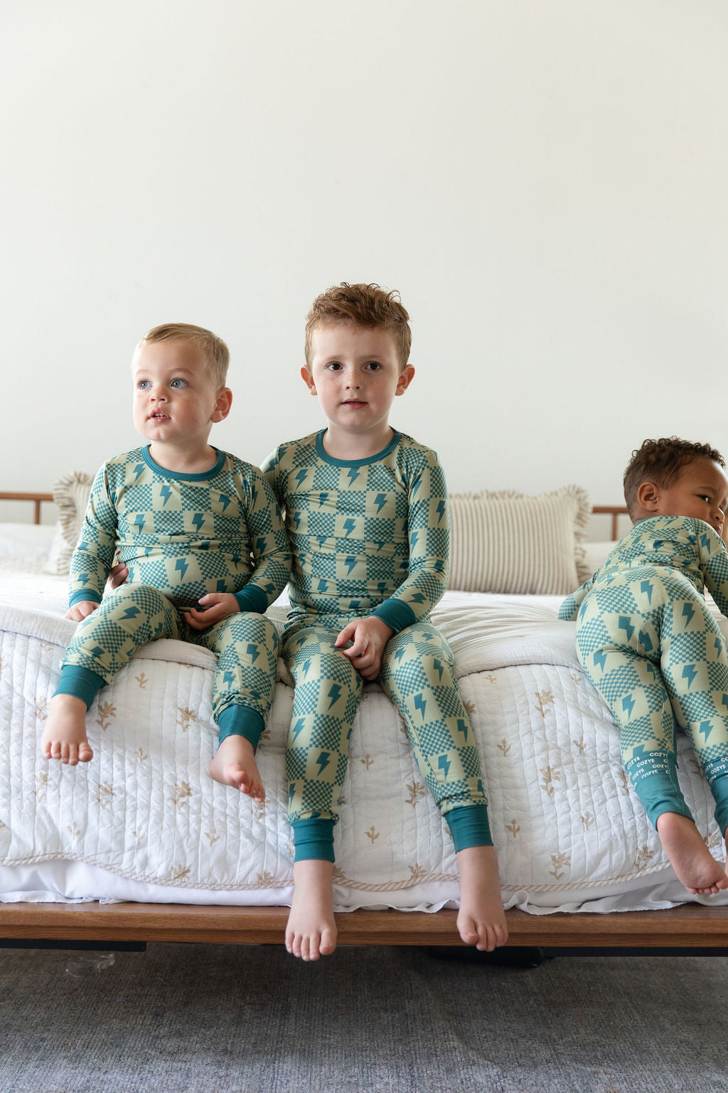 CHECKER LIGHTNING BOLTS | LONG SLEEVE