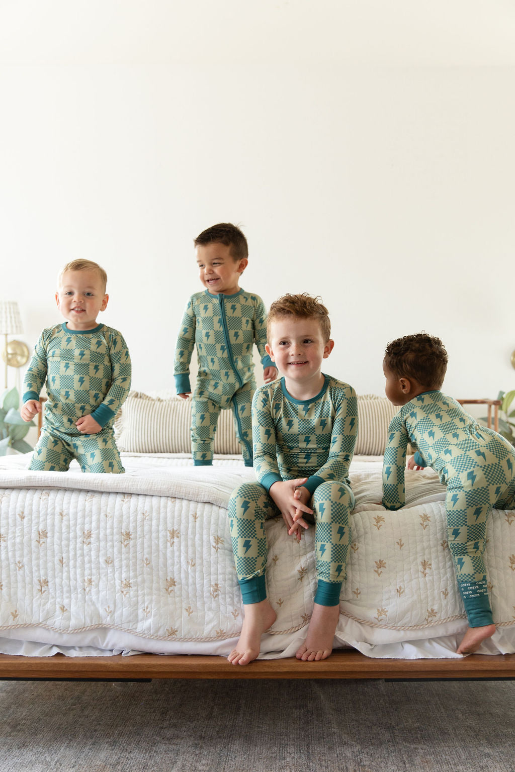 CHECKER LIGHTNING BOLTS | LONG SLEEVE