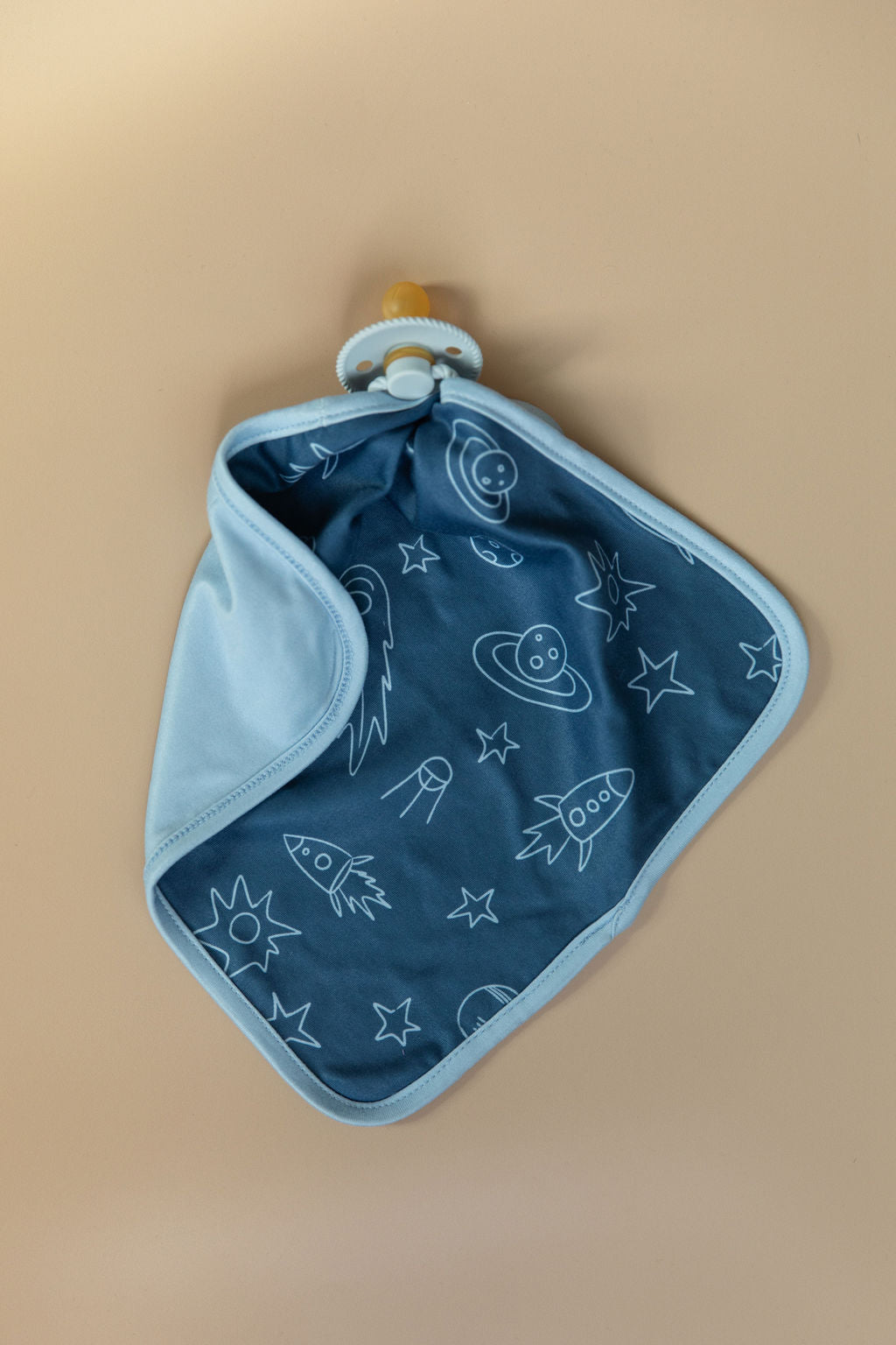 COMETS + STARS | LOVIE