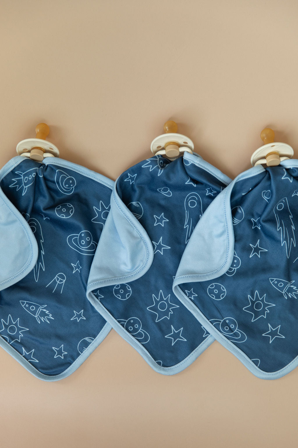 COMETS + STARS | LOVIE