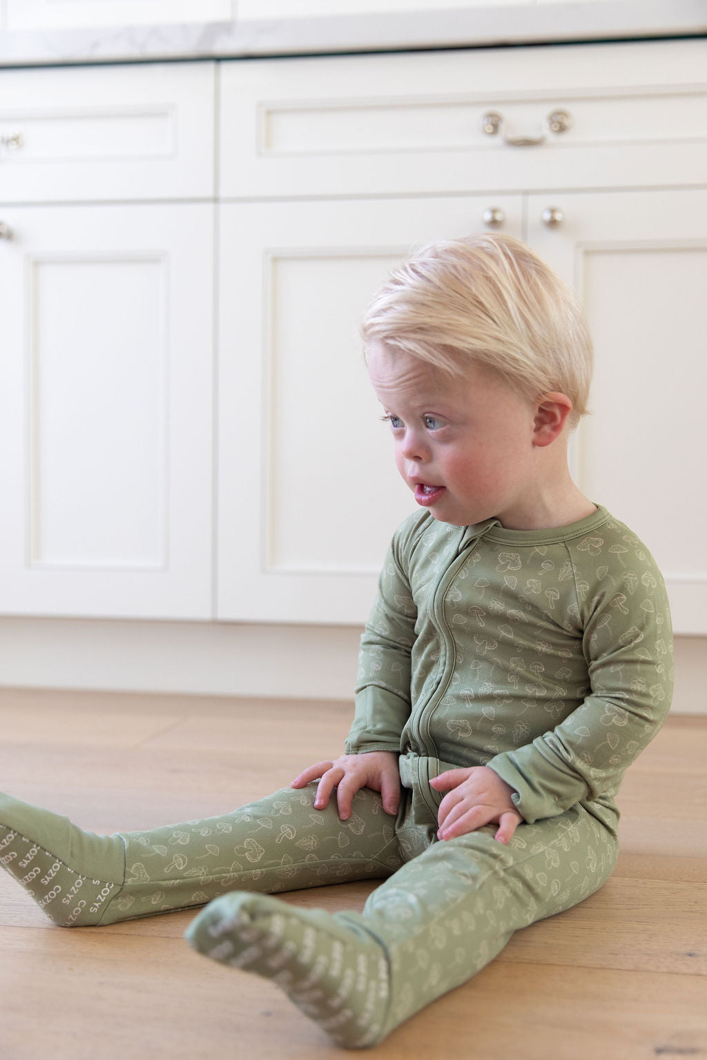 GREEN MUSHROOMS | ZIPPER ONE PIECE