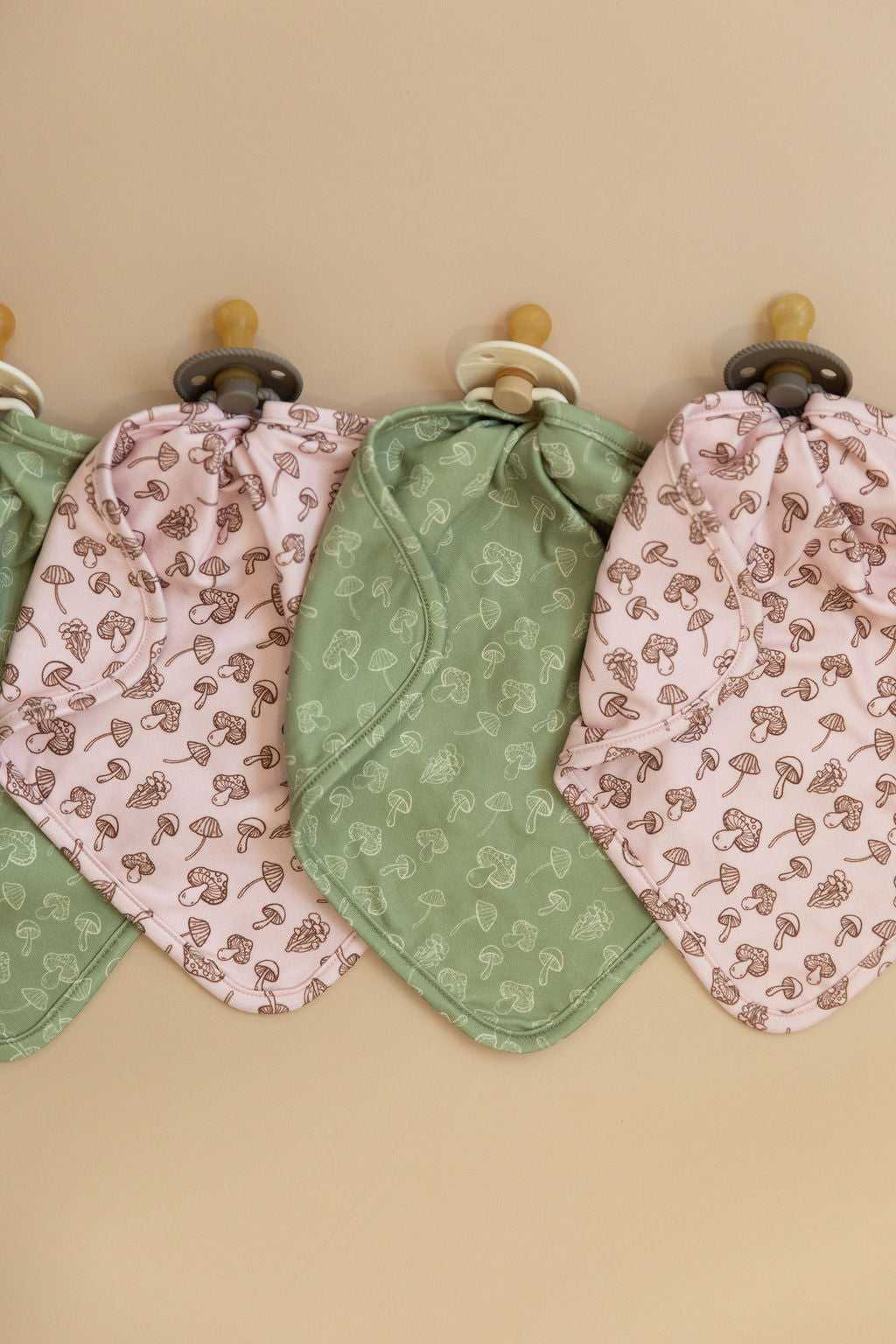 GREEN MUSHROOMS | LOVIE