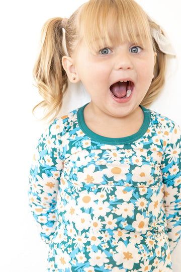 HUNTER GREEN DAISY | LONG SLEEVE