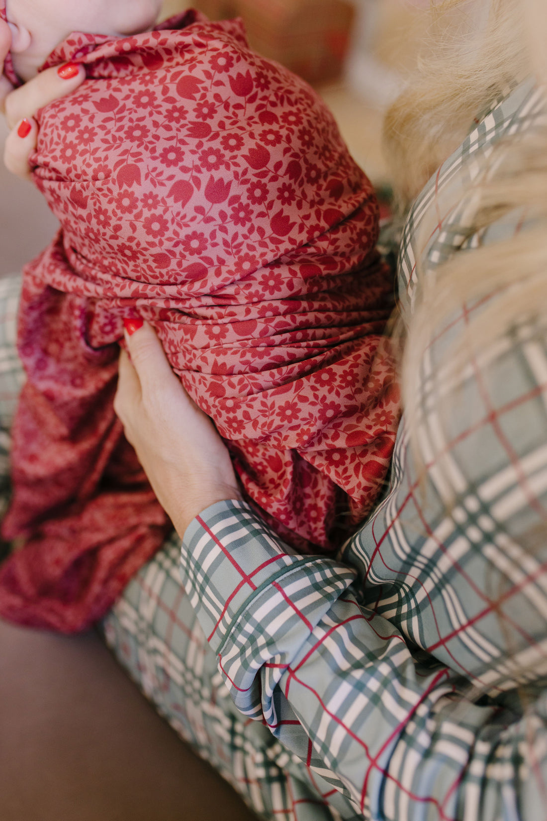 BURGUNDY MINI FLORAL | SWADDLE