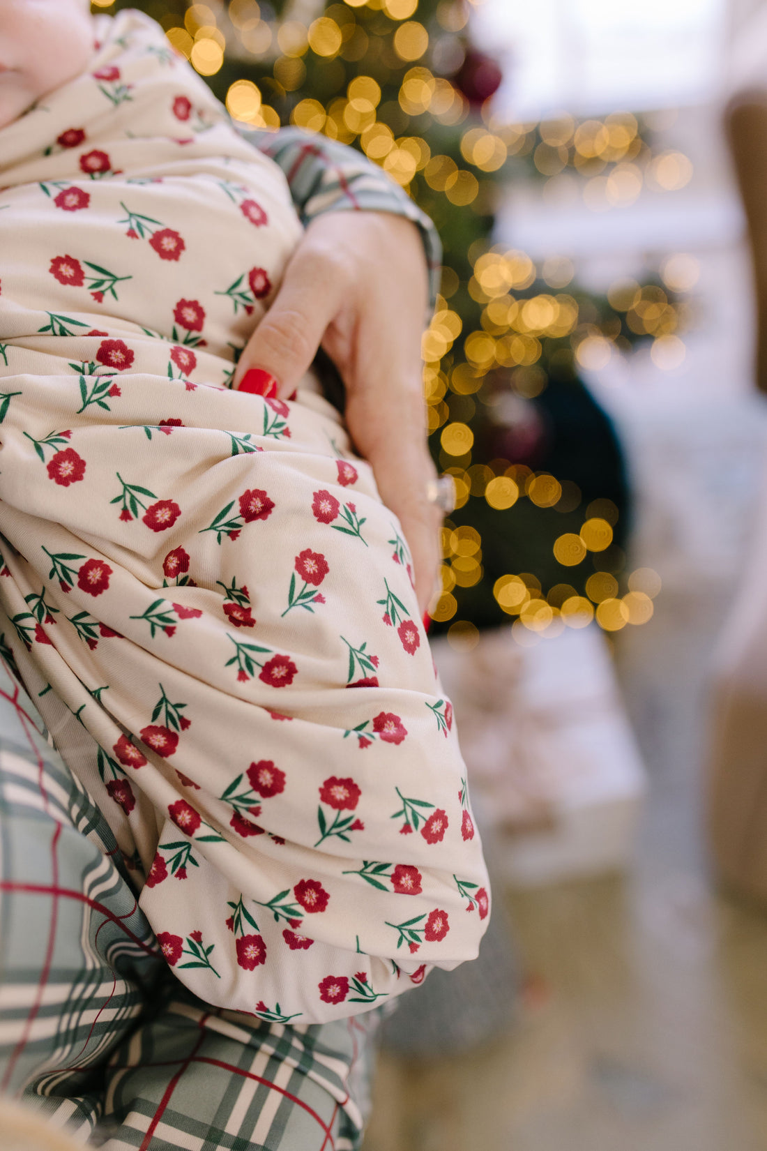 HOLIDAY FLORAL | SWADDLE