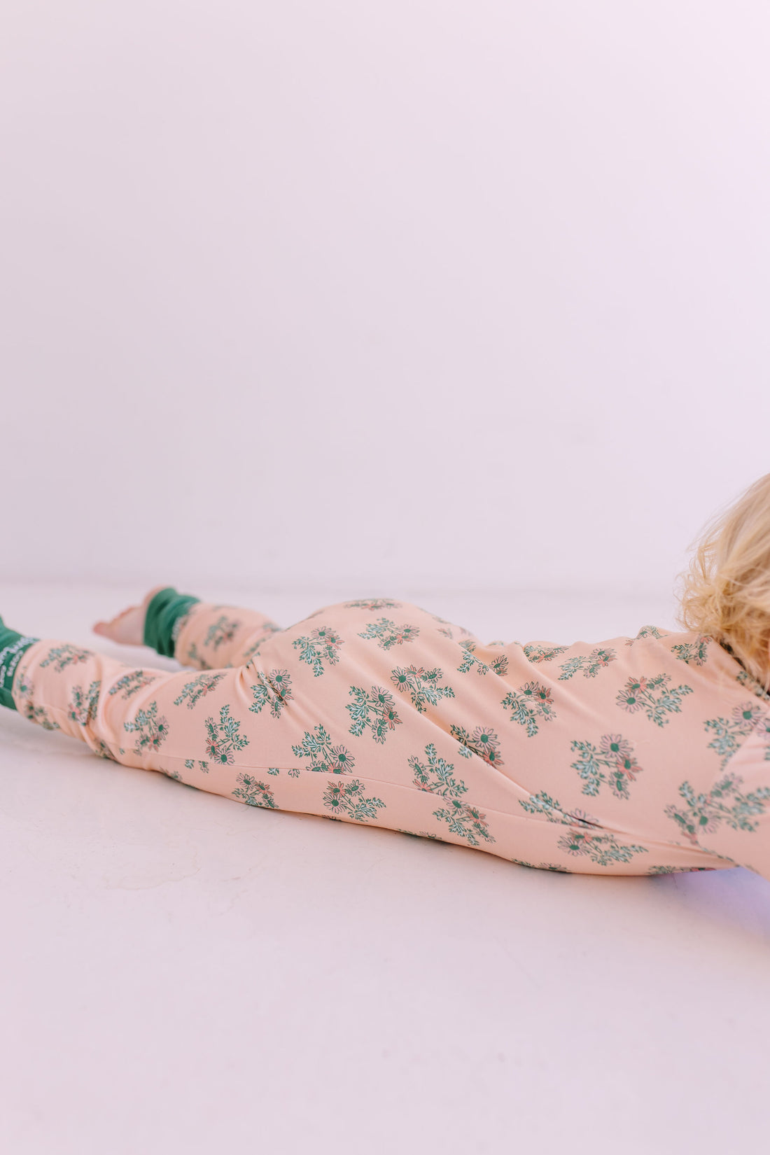 PALE PEACH DAISY | ZIPPER ONE PIECE