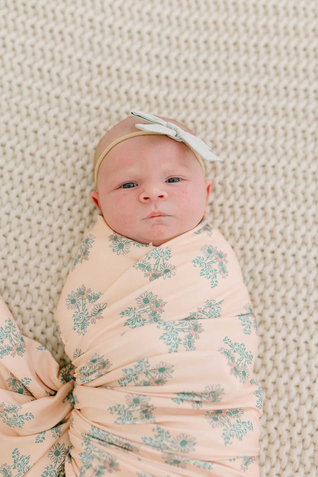 PALE PEACH DAISY FLORAL | SWADDLE